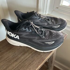 Hoka Clifton 9 Black White Athletic Running Shoes Sneakers Women’s Size 8.5
